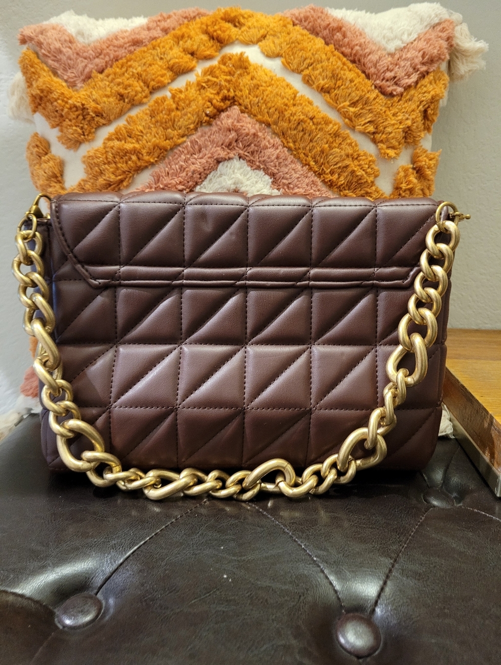 Quilted Chocolate Brown Shoulder Bag with Chunky Gold Chain - Picture 6 of 12
